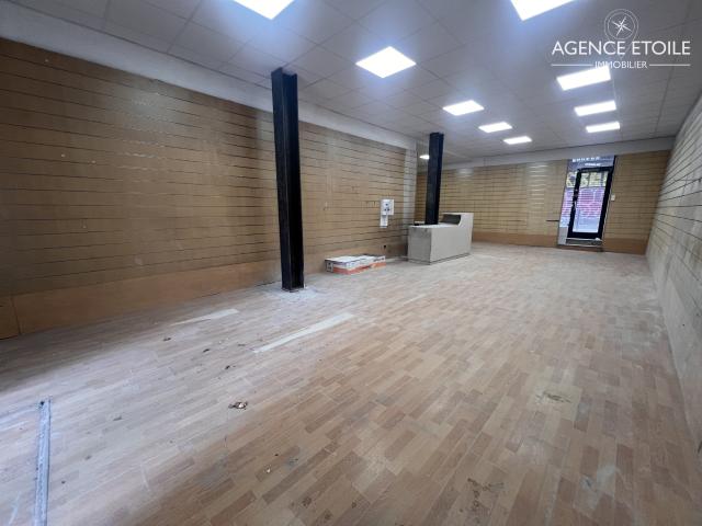 3 LOTS A VENDRE — Local commercial + 2 appartements — 55 rue Tapis Vert, 13001 Marseille