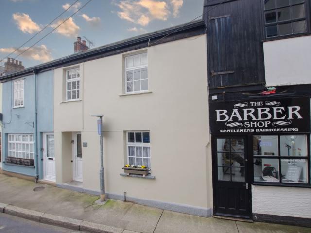 3 Parade Square, Lostwithiel PL22, 3 bed terraced house to rent, £1,100 pcm | PrimeLocation