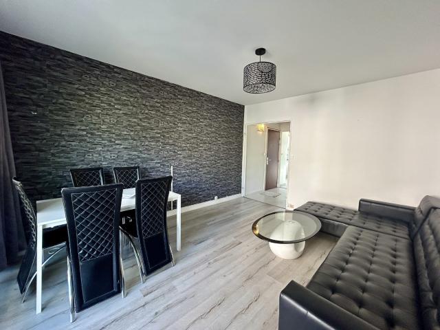 3 PIECES 63 M1 TYPE 3 MEUBLE SECTEUR LUTON