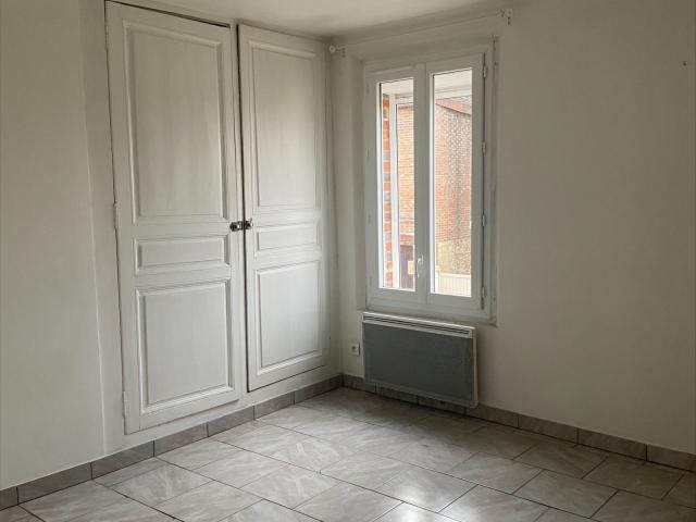3 PIECES 62M2 DUPLEX à 20 MINUTES DE SENS Chéroy 89690