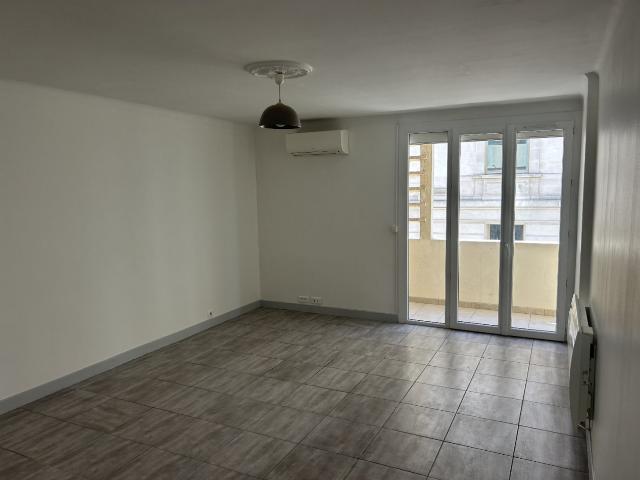 3 pièces, 62m², en location à Sete 890 € par mois