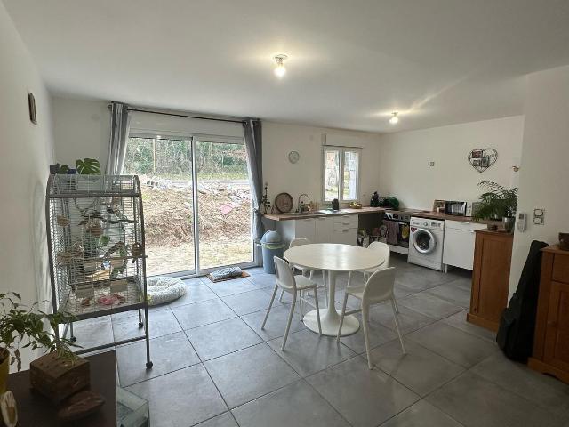 3 pièces 70.79 m2 MAISON EN DUPLEX AVEC JARDIN