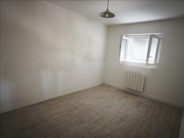3 pièces 85 m² RDC Colocation non autorisée