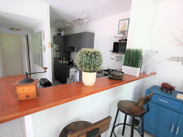 3 pièces + terrasse et jardin + parking couvert