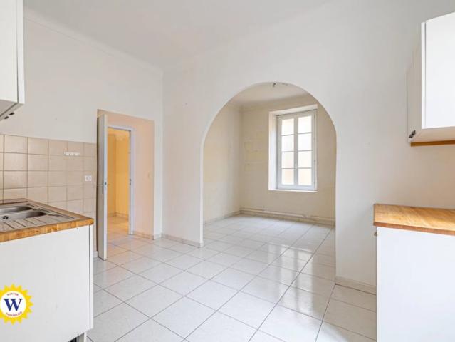 3 pièces à rénover – Rue de l’Hôtel des Postes