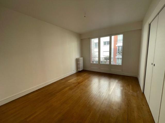 3 pièces avec balcon rue Fessart