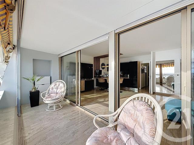 3 pièces avec terrasse et vue mer Accès direct plages et por. 57m² Villeneuve Loubet