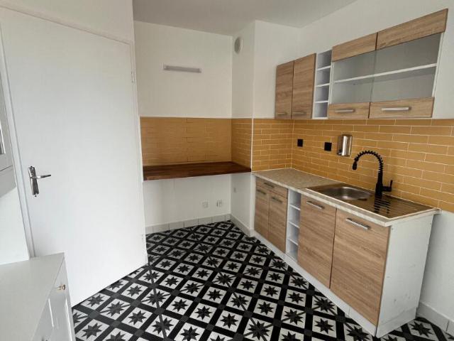 3 PIECES avec TERRASSE