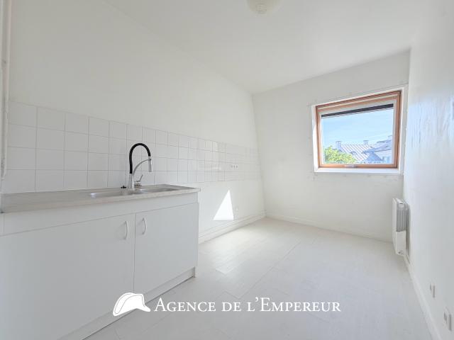 3 pièces dernier étage, cœur de ville DPE C