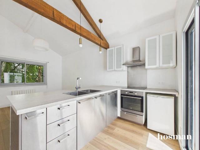 3 pièces Duplex avec patio intérieur Rue Des Fauvettes, Bo. 58m² Bordeaux