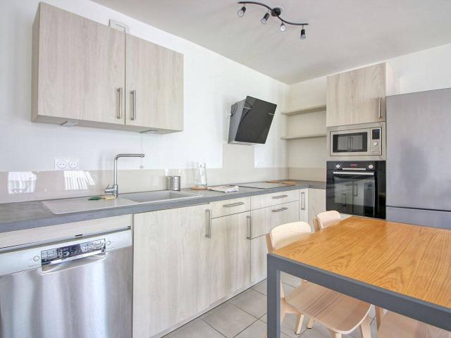 3 pièces loué meublé, 64 m², Balcon + Parking, Massy Atlan
