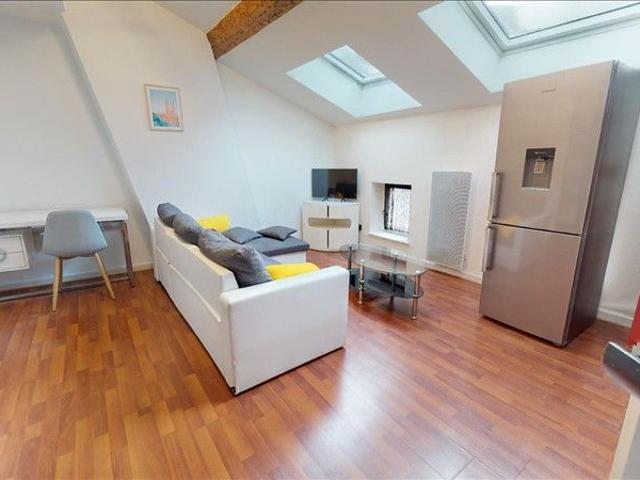3 pièces Meublé 56,83 m² 3ème étage Colocation non autorisée