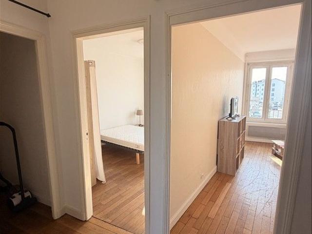 3 pièces Meublé 68,09 m² 1er étage Colocation autorisée