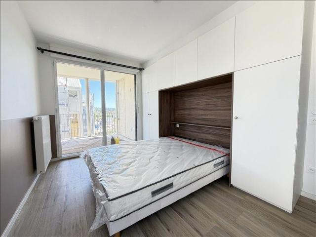 3 pièces Meublé 82,52 m² 4ème étage Colocation non autorisée