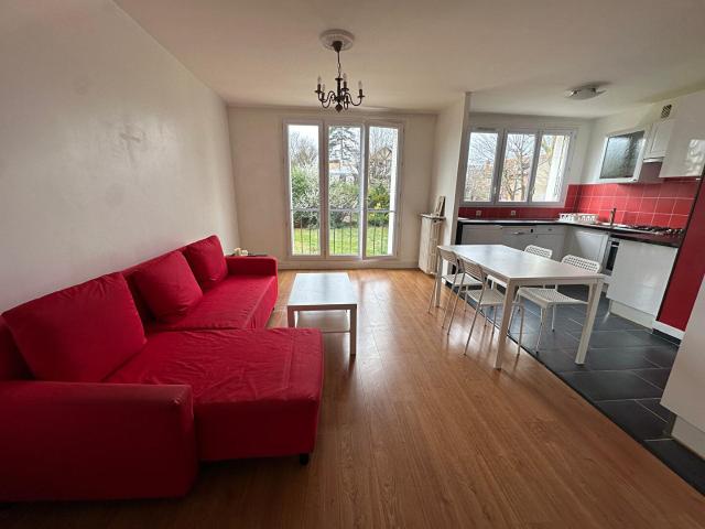 3 PIECES MEUBLE Bas de Chatou Proche RER