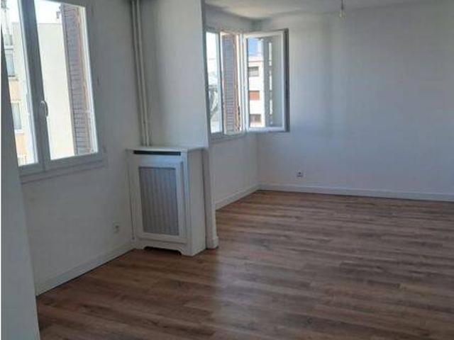 3 pièces rénové avec 2 chambres