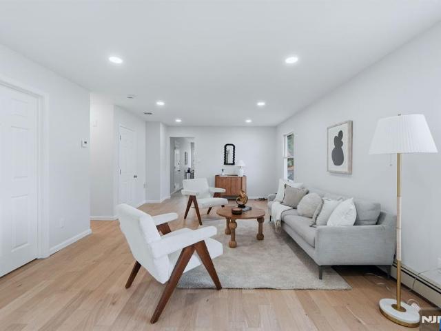 3 Pine Street