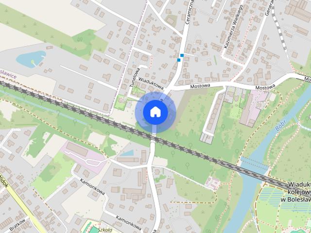 3 pokoje z balkonem. Prywatny parking