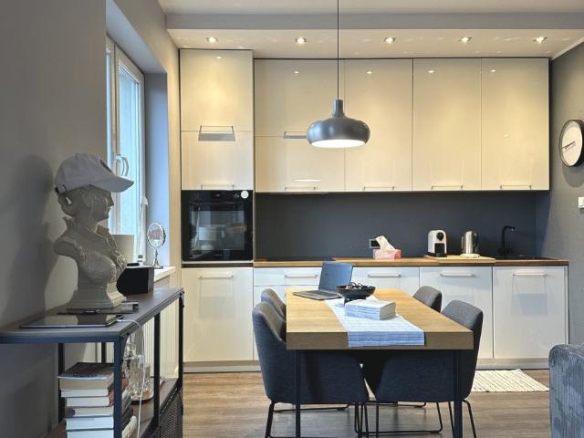 3 pokojowy apartament z antresolą i balkonem w Wrocławiu
