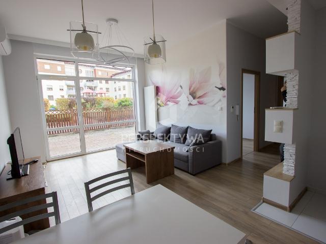3 POKOJOWY APARTAMENT Z OGRÓDKIEM, OS. ZDROJOWE