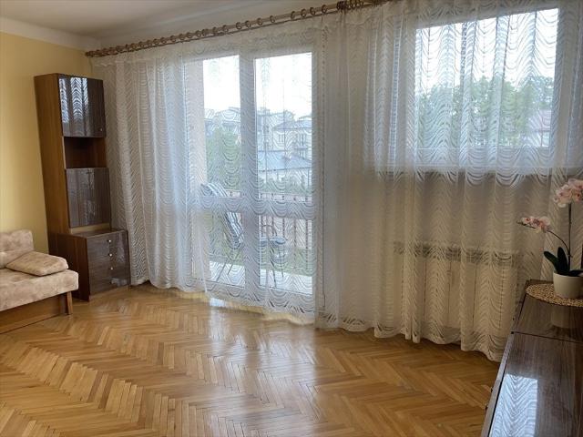 3 pokojowe mieszkanie 47,09 m² w centrum Radomia blisko sklepów i komunikacji