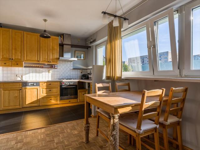 Sprzedam 3 pokojowe mieszkanie 47 m² w cichej Ochocie