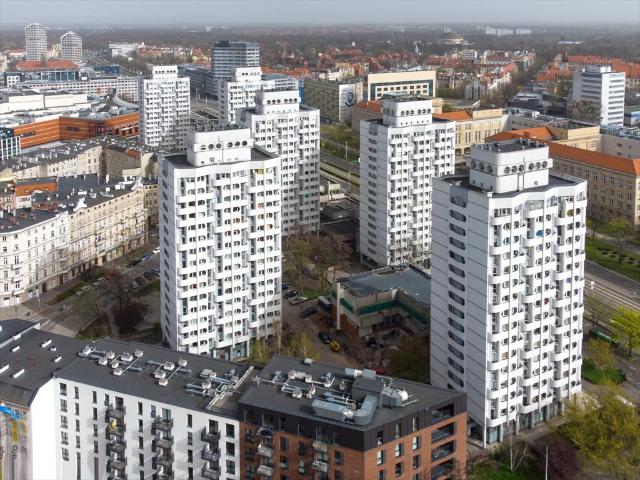 3 pokojowe mieszkanie 48 m² z balkonem, po remoncie polecam