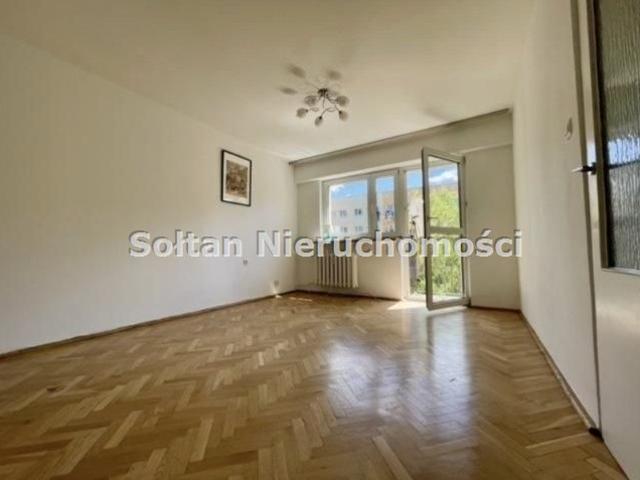 3 pokojowe mieszkanie 56 m² na Ochocie z garażem polecam