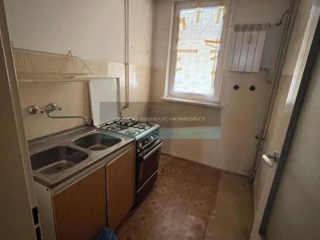 3 pokojowe mieszkanie do remontu z balkonem i piwnicą