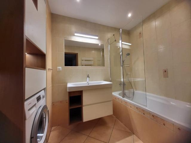 3 pokojowe mieszkanie do wynajęcia! 66.3 m²