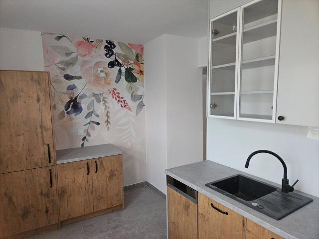3 pokojowe mieszkanie po remoncie, balkon, garaż polecam