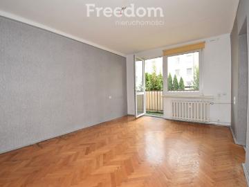 3 pokojowe mieszkanie z balkonem i dużą piwnicą