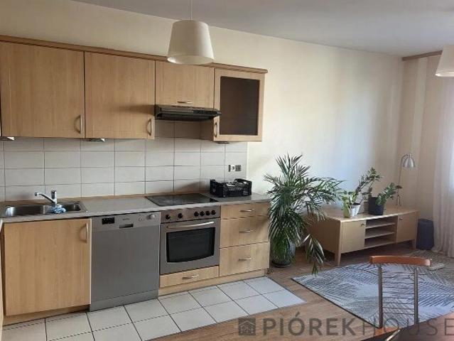 3 pokojowe mieszkanie z balkonem na Pradze Północ