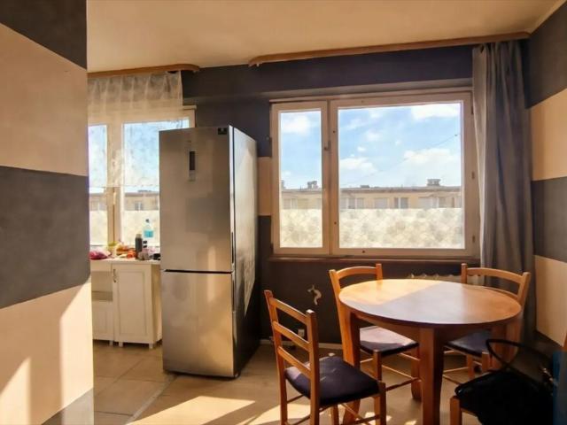 3 pokojowe mieszkanie z potencjałem, balkon, jasne, na 4 piętrze