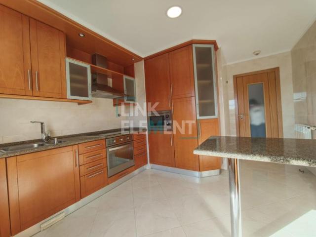 3 quarto, Lisboa Odivelas 2675 99283322