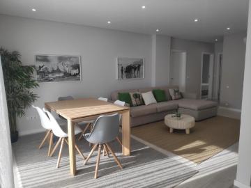 Apartamento para alugar em Rua Rancho Tá-Mar