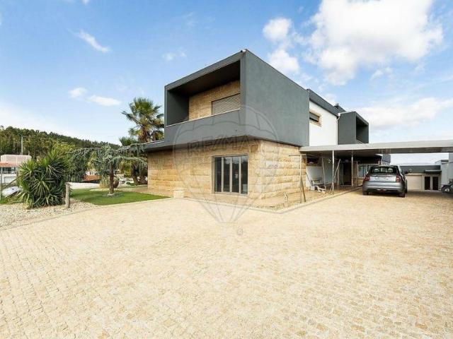 3 quarto, Paredes Porto 104437247
