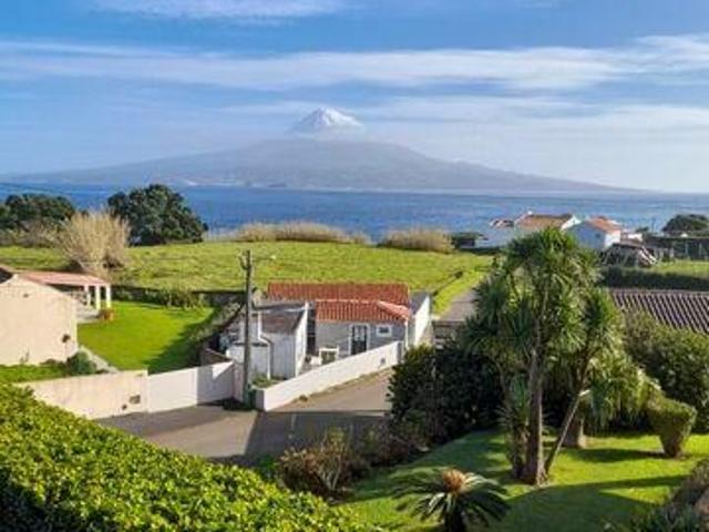 3 quarto, Praia Do Almoxarife Faial 9900 451 103964267