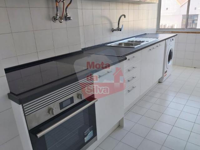 3 quarto, Setúbal Almada 2805 103060333