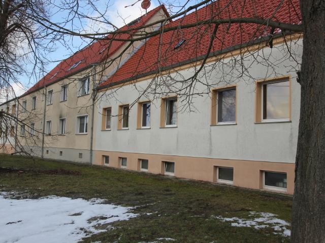 3 R Altbauwohnung in idyllischer Lage