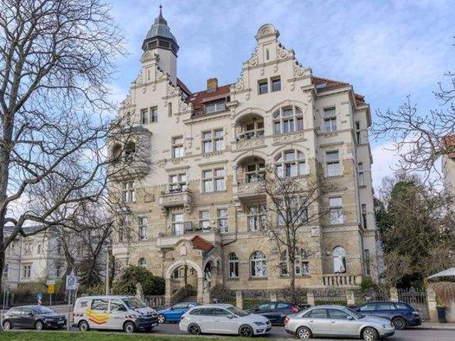 3 r wohnung mit parkett & eckbadewanne