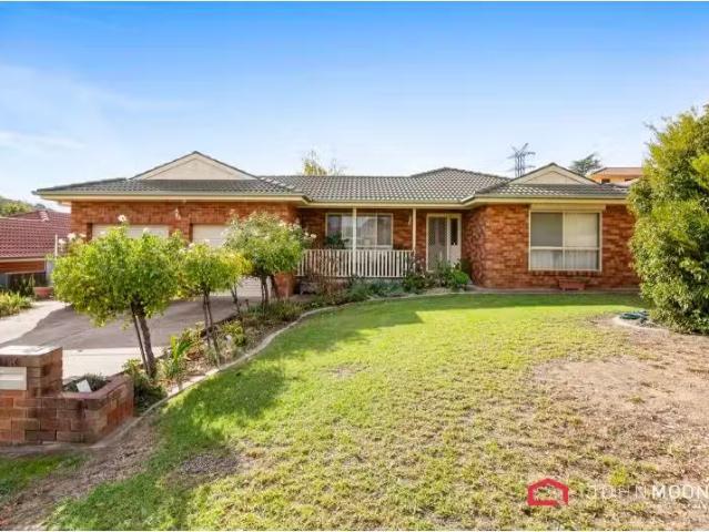 3 Randall Street, Kooringal House for rent Listed by John Moo.
