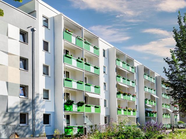 3 Raumwohnung* mit Aufzug, Dusche und Südbalkon