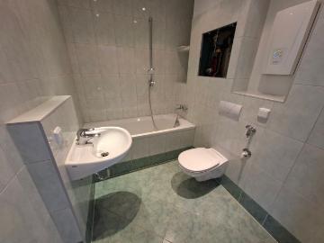 3 Raumwohnung mit Badewanne