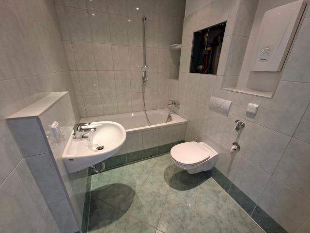 3 Raumwohnung mit Badewanne