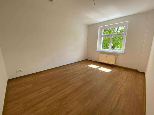 3 Raumwohnung mit Balkon – frisch renoviert und ab Oktober 2026 verfügbar!