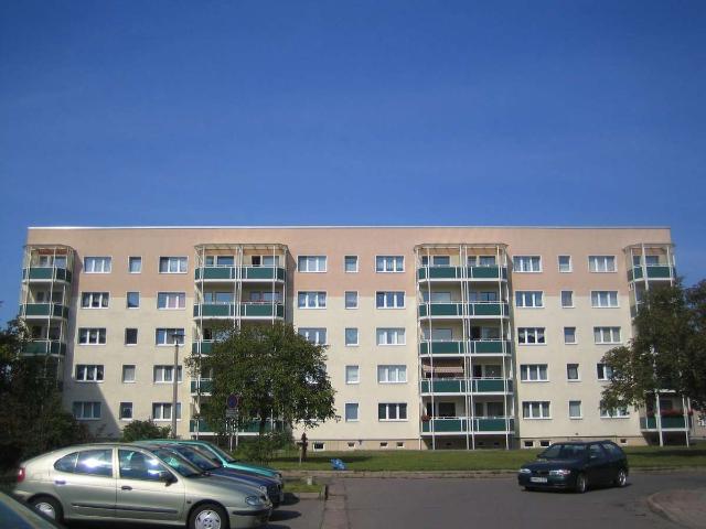 3 Raumwohnung mit Balkon in ruhiger Wohnlage