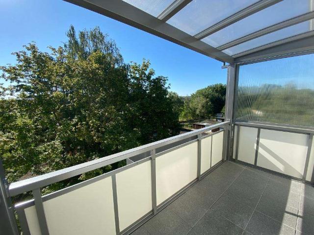 3 Raumwohnung mit Balkon und Blick ins Grüne ab sofort zu vermieten!