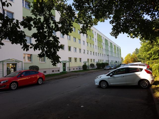 3 Raumwohnung mit Balkon und Dusche