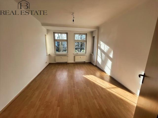 3 Raumwohnung mit Balkon und Einbauküche